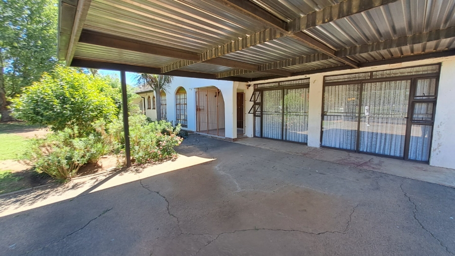 10 Bedroom Property for Sale in Universitas Free State
